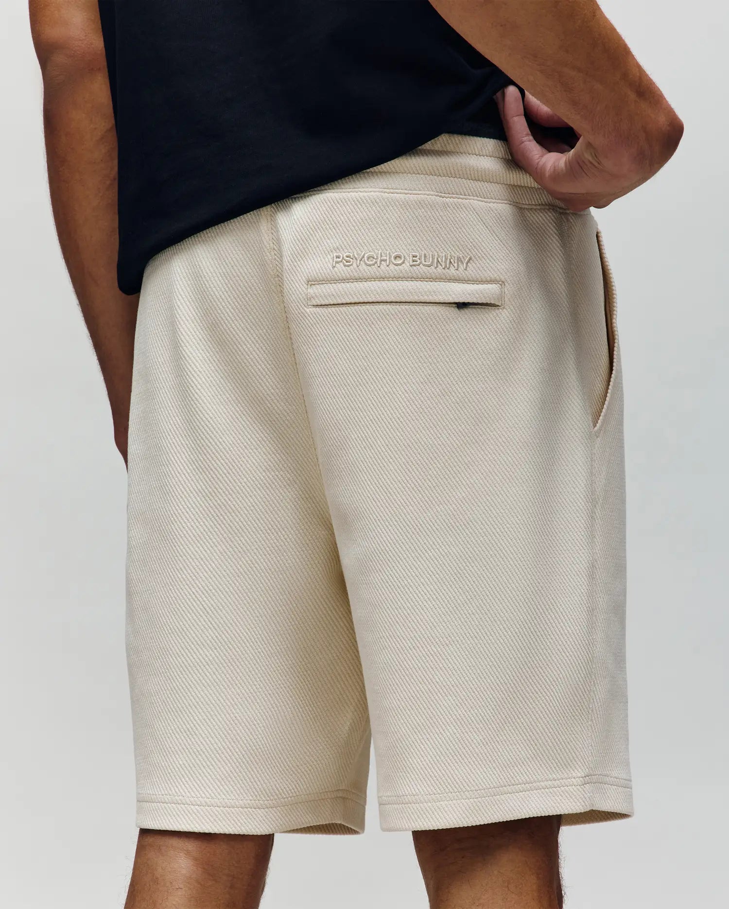 MENS KAI SWEATSHORT - MB0900015