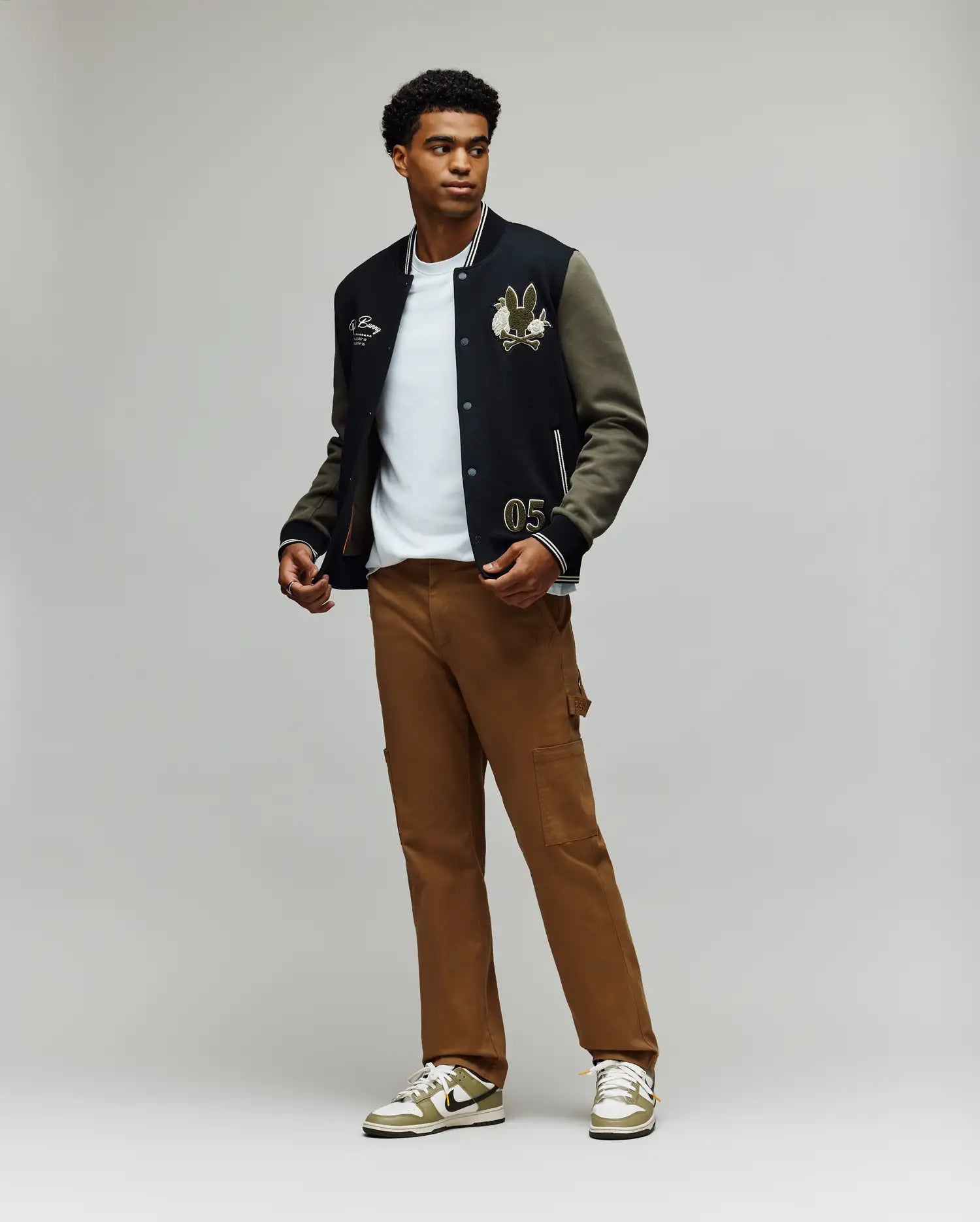 MENS AUG﻿USTE KNIT VARSITY BOMBER - MO1100050